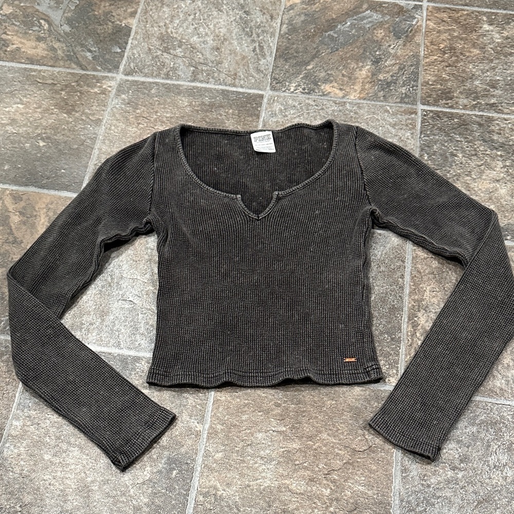 PINK Victoria's Secret Dark Gray Ribbed Long Sleeve Top